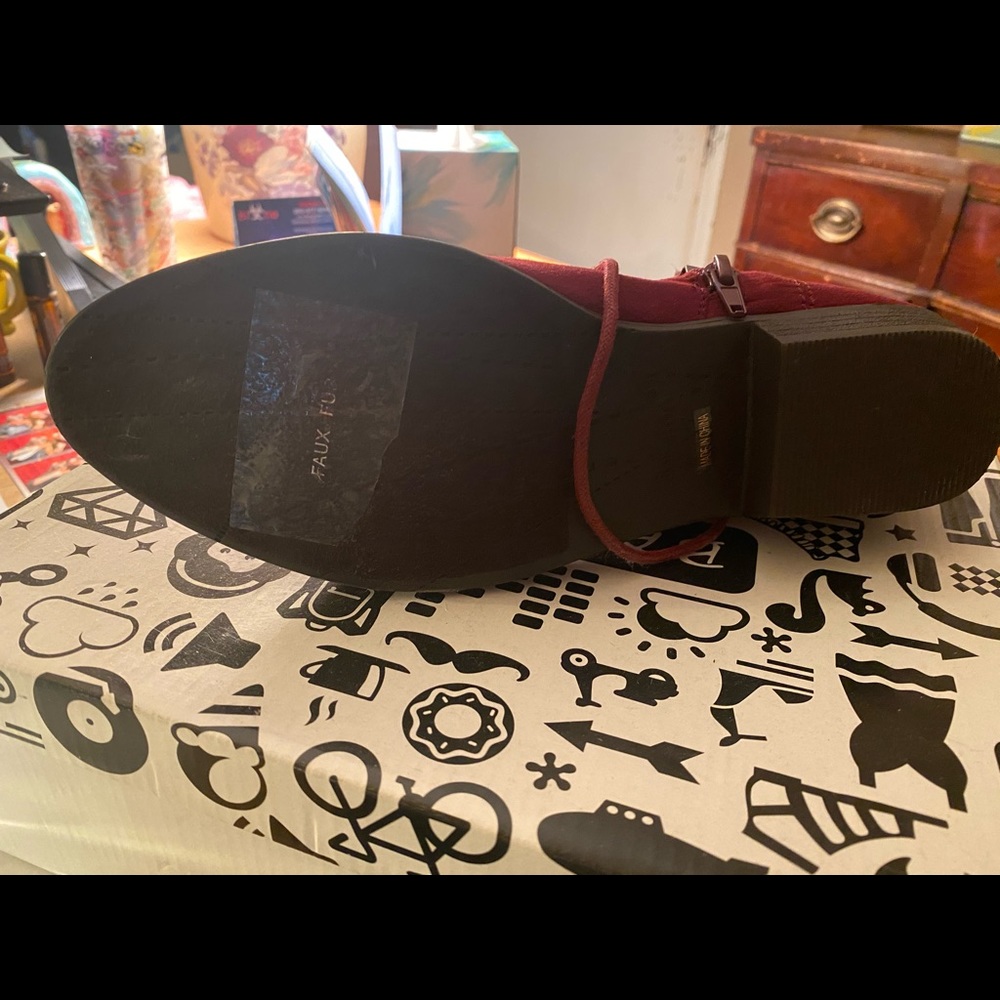 Bamboo Booties - Picture 2 of 3